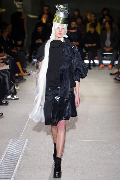 Look 17